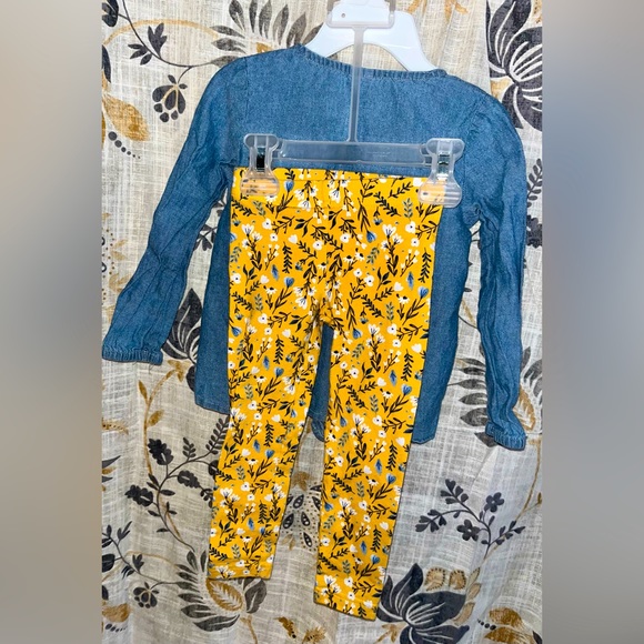 Spring 2T Outfit 🦋🌼 - Picture 2 of 4